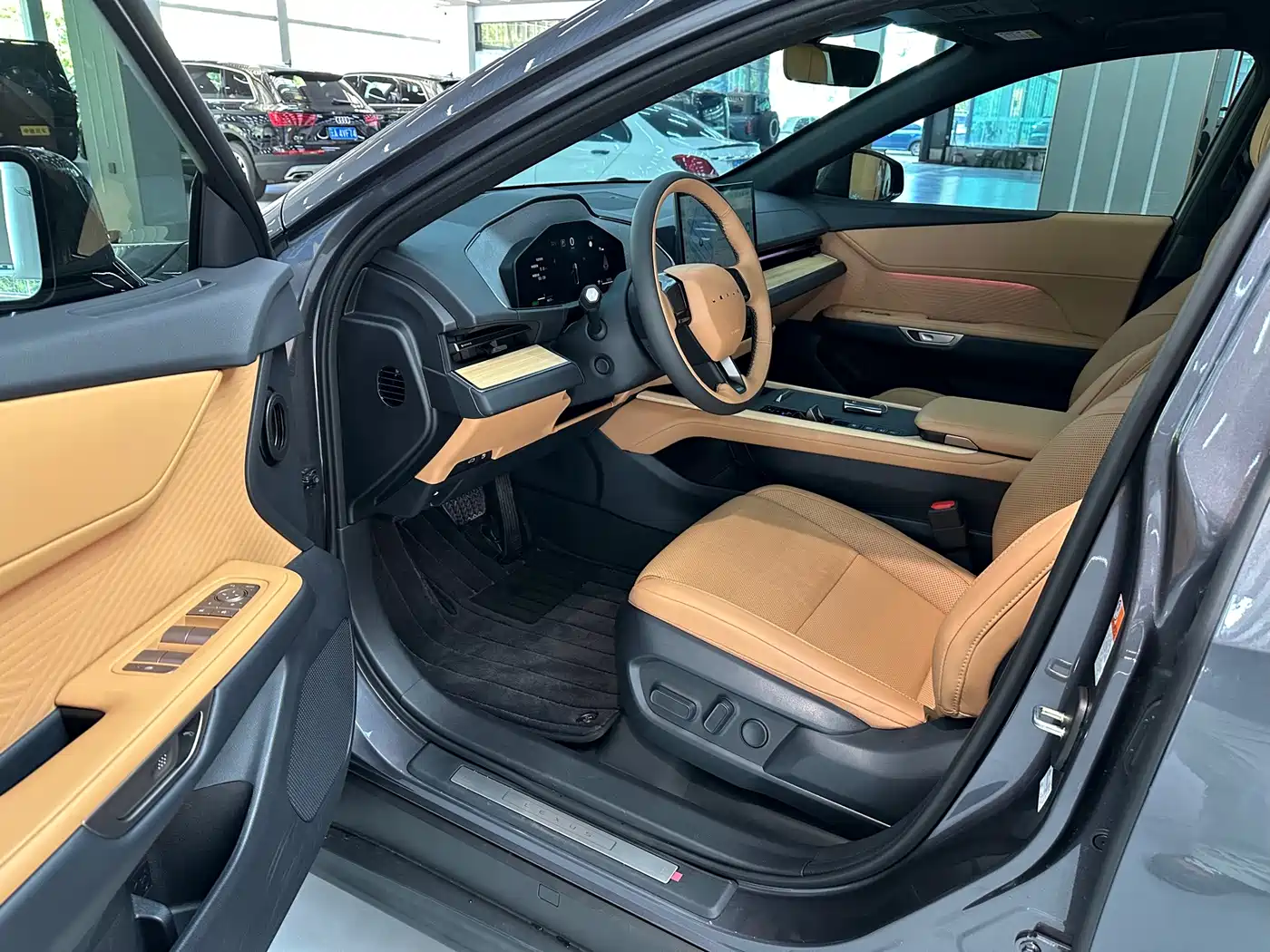 Lexus ES 2026 2025 Model 300h Base Version
