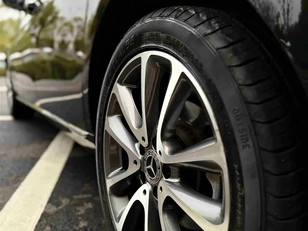 Mercedes-Benz E-Class 2019 E 200 L фото 5