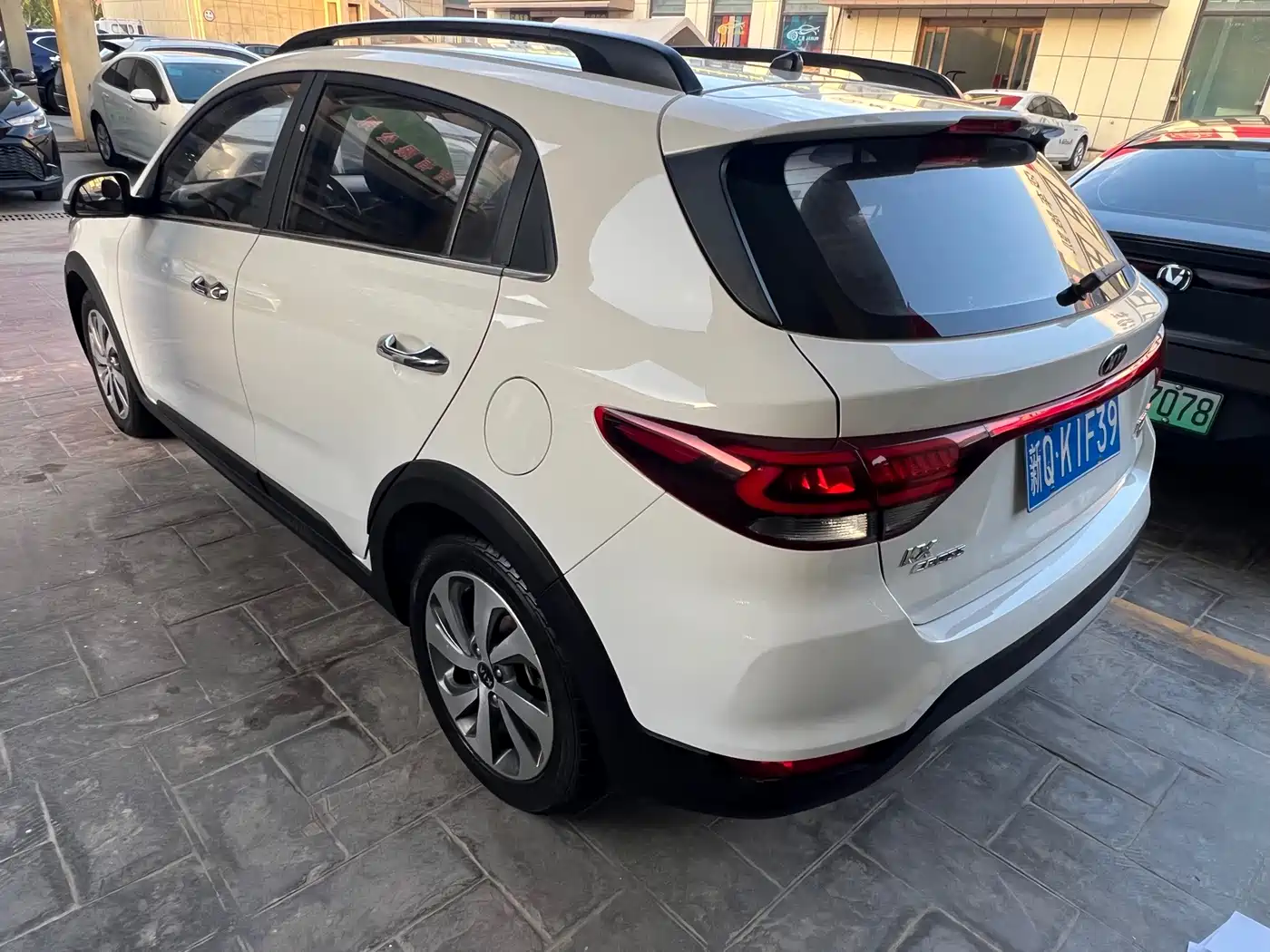 Kia KX CROSS 2019 2018 1.6L Automatic Smart Sunroof Edition