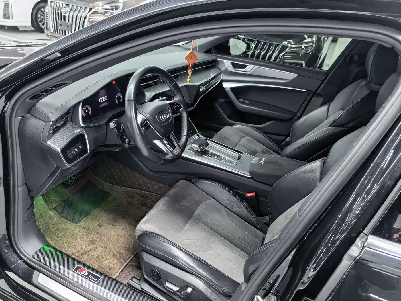 Audi A6L 2021 40 TFSI Luxury Sport фото 5