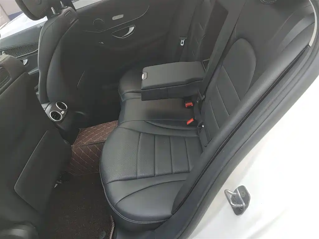 Mercedes-Benz C-Class 2017 Facelift C 200 L Sport Edition фото 10