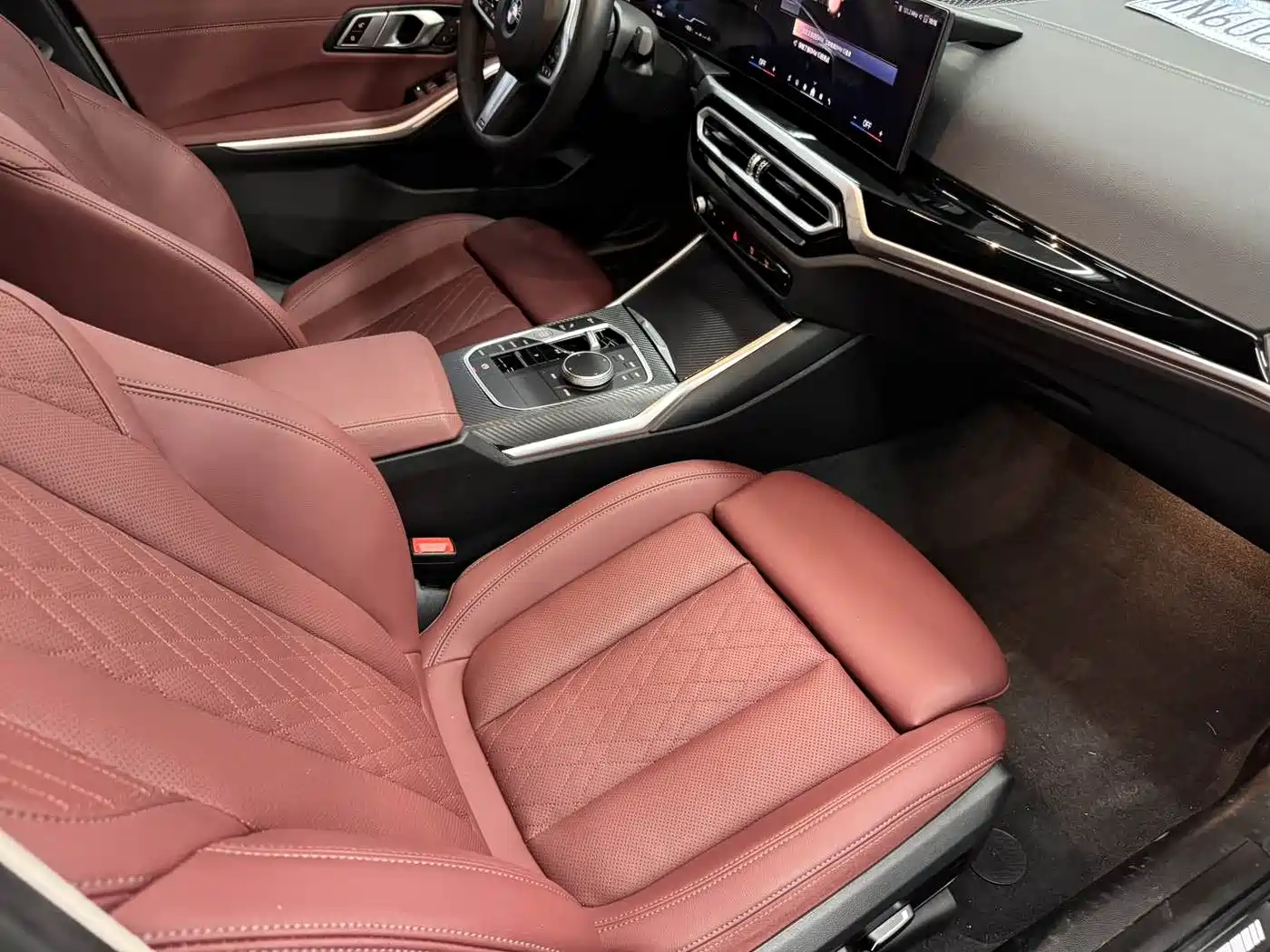 BMW 3 Series 2024 320i M Sport Package фото 5