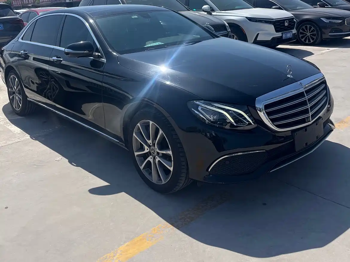 Mercedes-Benz E-Class 2017 E 300 L Luxury фото 3