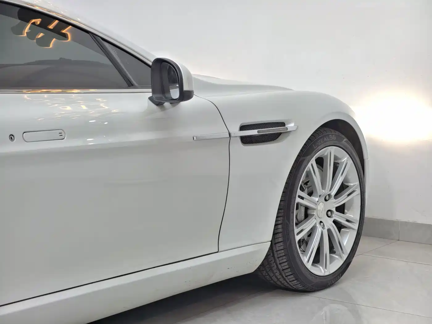 Aston Martin Rapide 2012 2010 6.0L