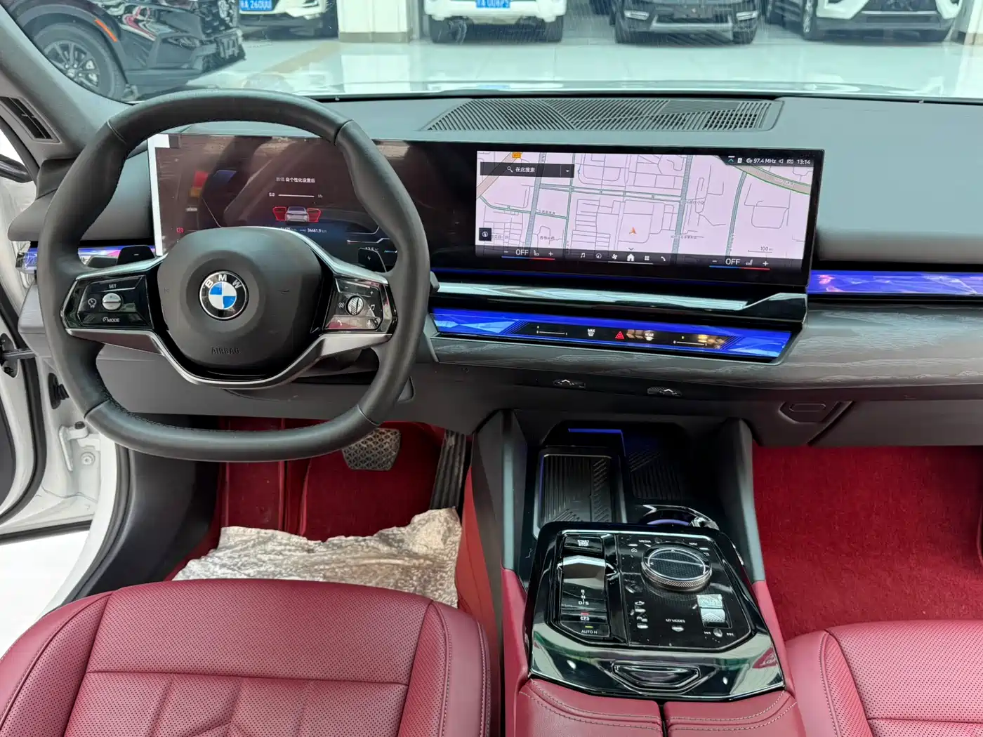 BMW 5 Series 2024 530Li Leading M Sport Package фото 23