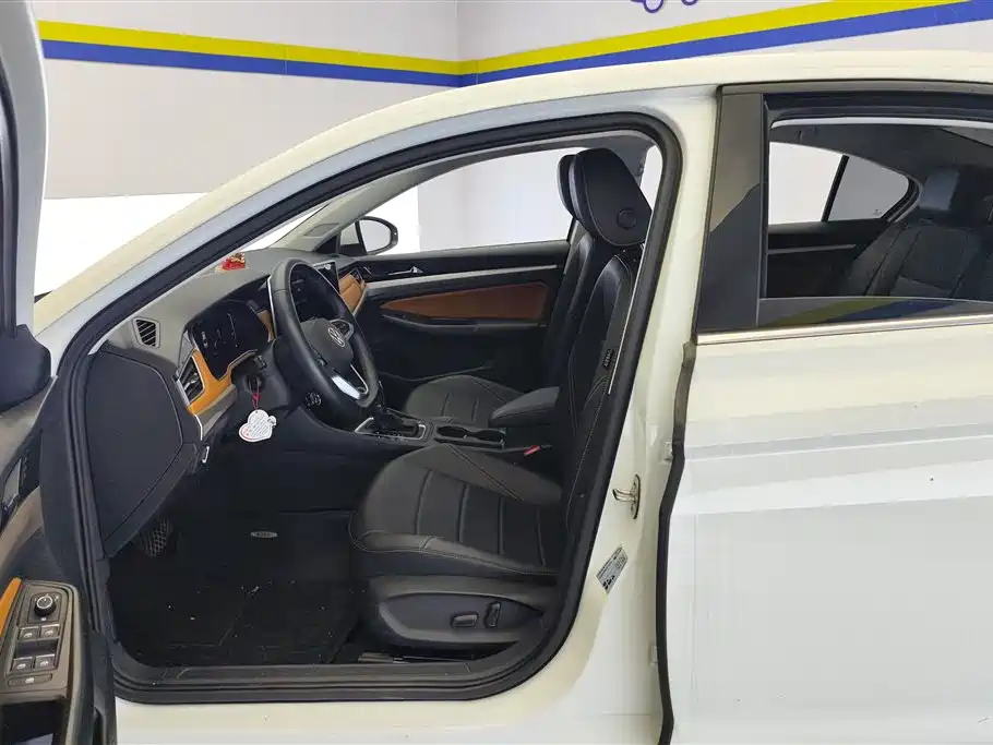 Volkswagen Bora 2023 200TSI DSG Yuexing PRO Edition фото 9