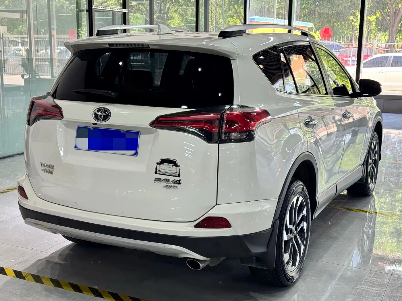 Toyota RAV4 Rongfang 2018 2.5L Automatic 4WD Elite i Edition фото 7