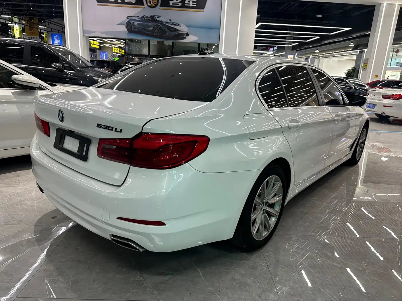 BMW 5 Series 2018 528Li Launch Special Edition фото 7