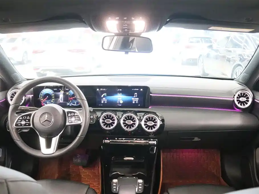 Mercedes-Benz A-Class 2022 A 200 L Sport Sedan Dynamic фото 5