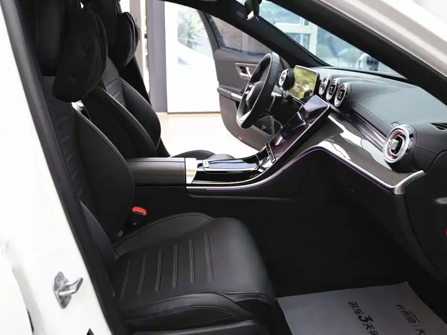 Фото 21 - Mercedes-Benz C-Class