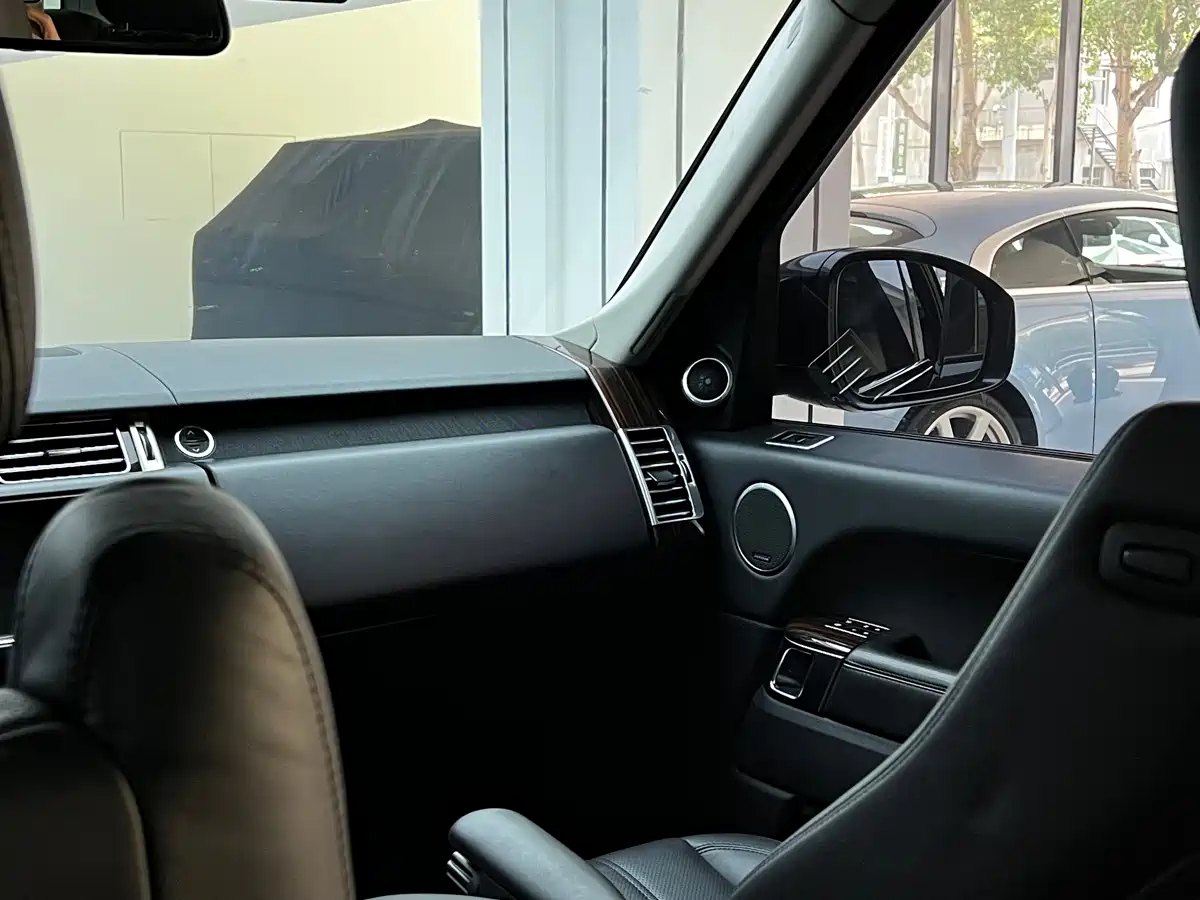 Land Rover Range Rover 2014 3.0 SC V6 Vogue фото 28
