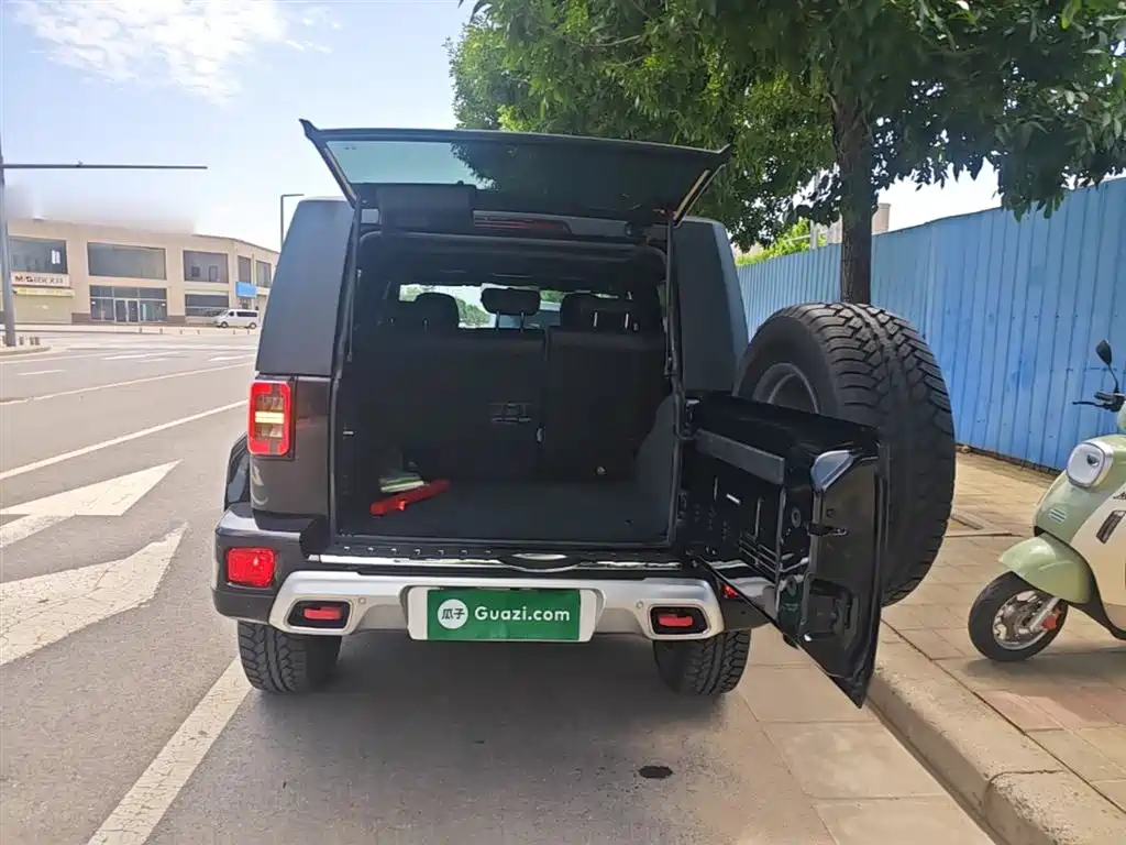 BAIC ORV Beijing Offroad BJ40 2024 2.0T Urban Hunter Glory Edition фото 19