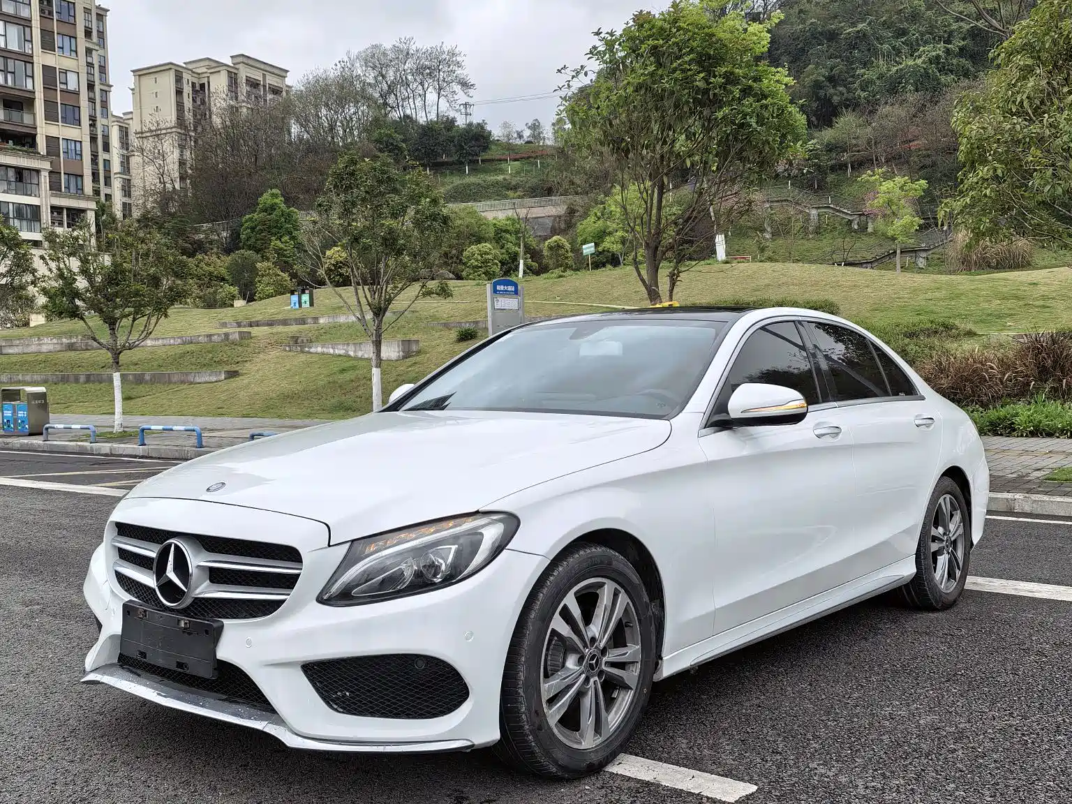 Фото 1 - Mercedes-Benz C-Class