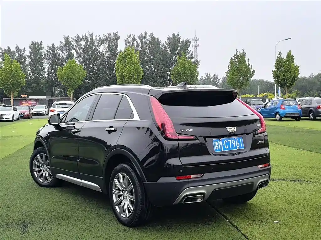 Cadillac XT4 2018 Model 28T 2WD Luxury фото 4