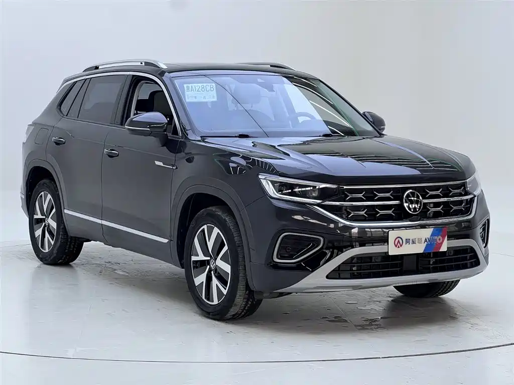 Volkswagen Tayron 2023 280TSI 2WD Luxury Plus Advanced Edition фото 3