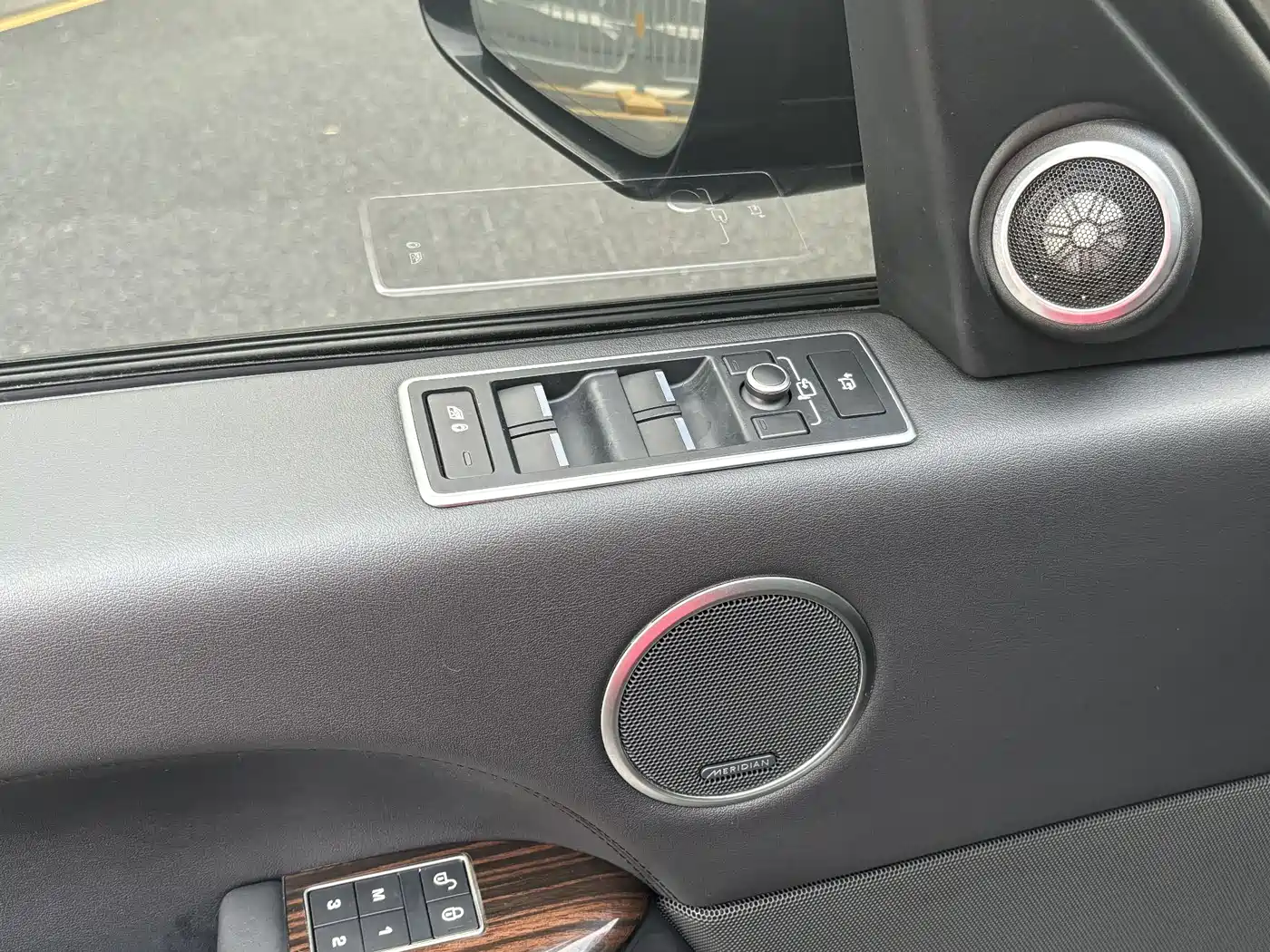 Land Rover Range Rover 2015 3.0 TDV6 Vogue фото 3