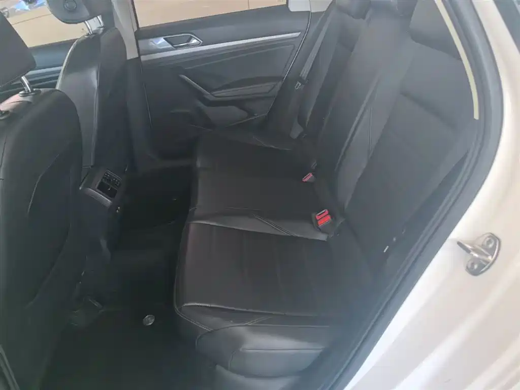 Volkswagen Lavida 2019 1.5L Automatic Comfort Edition China VI фото 17