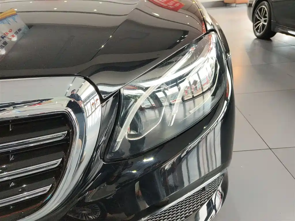 Mercedes-Benz E-Class 2018 E 200 L Sport фото 18