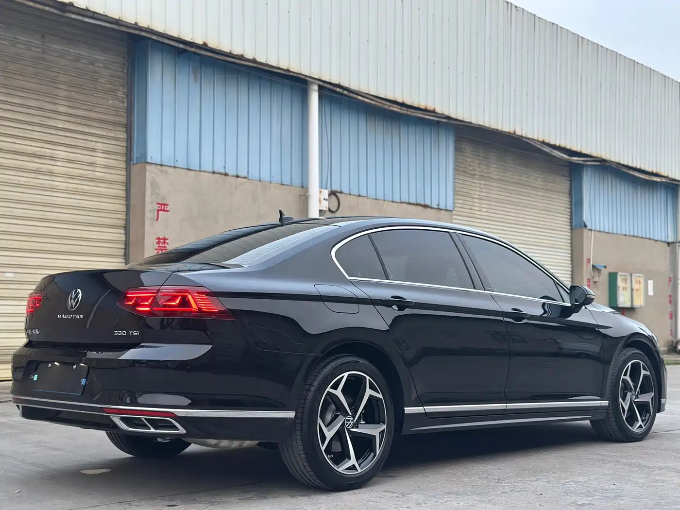 Volkswagen Magotan 2025 Facelift Public Edition 330TSI DSG Luxury фото 8