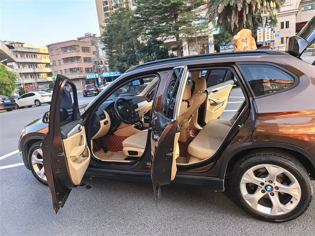 BMW X1 (Import) 2012 sDrive18i Luxury фото 13