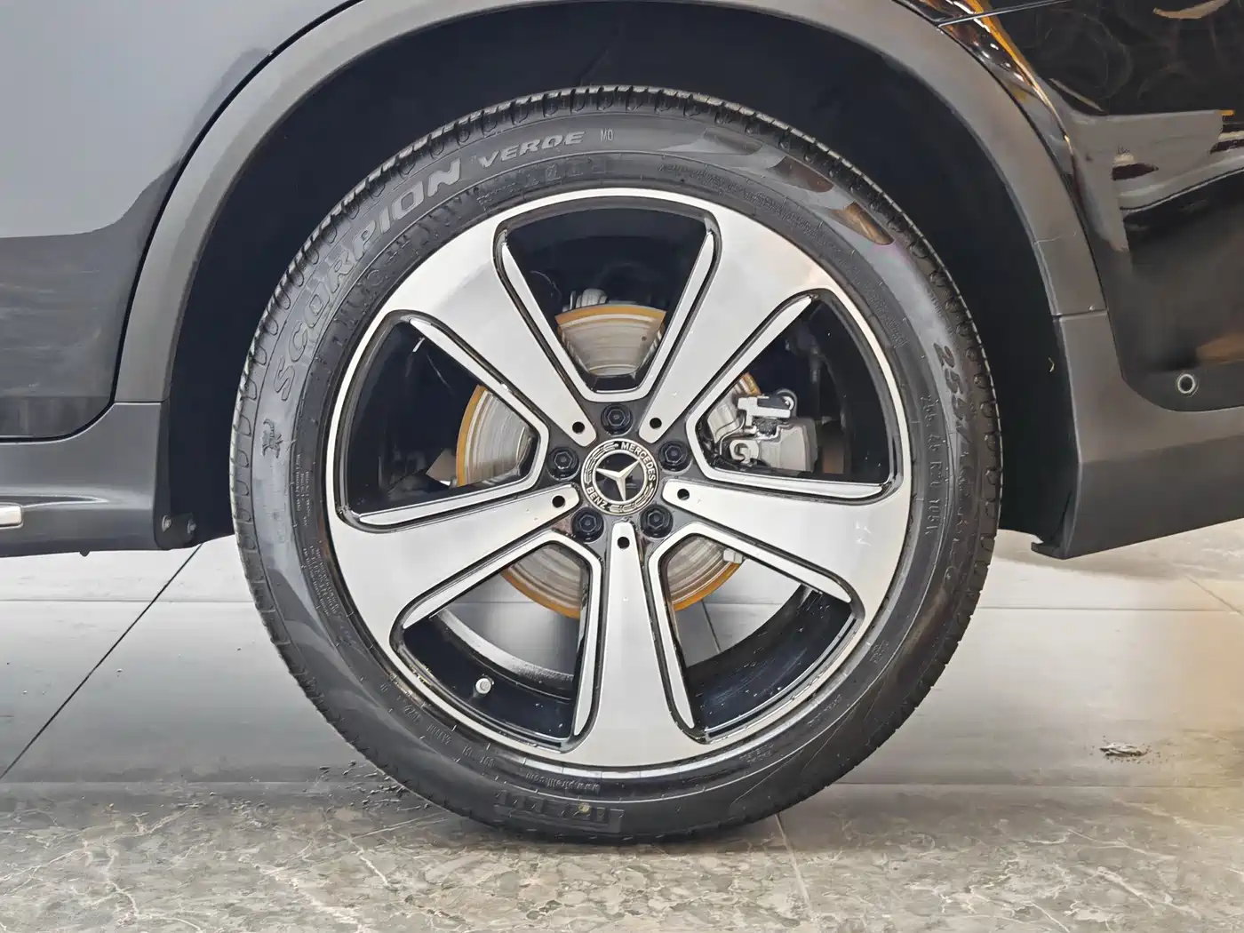 Mercedes-Benz GLC 2022 Facelift GLC 300 L 4MATIC Dynamic Collector's Edition фото 9