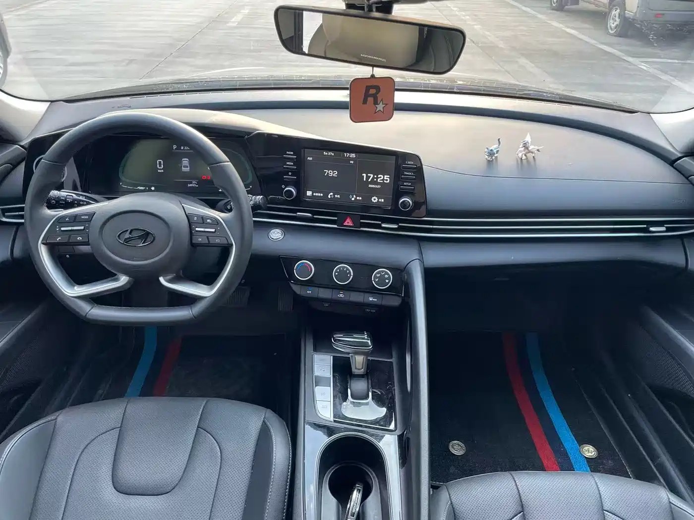 Hyundai Elantra 2023 1.5L CVT GLX Elite Edition фото 4