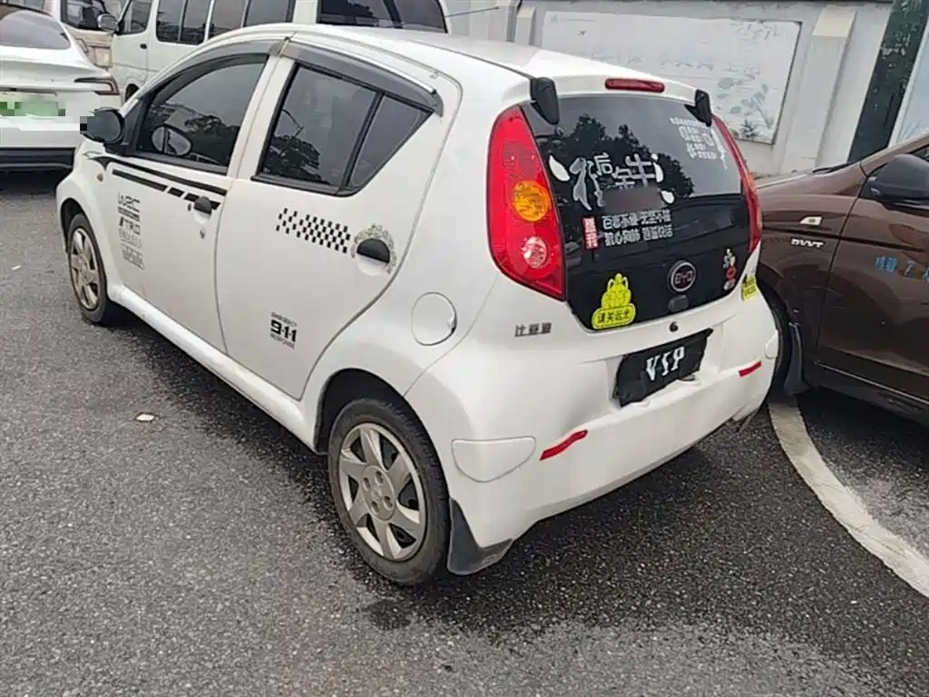 BYD F0 2015 1.0L AMT Xuan Cool Edition фото 5