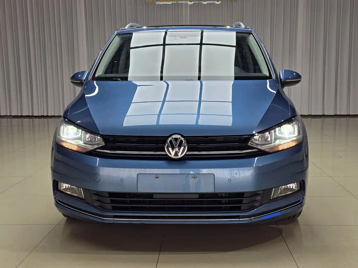 Volkswagen Touran 2018 Touran L 280TSI DSG Comfort 7-seater China V фото 2