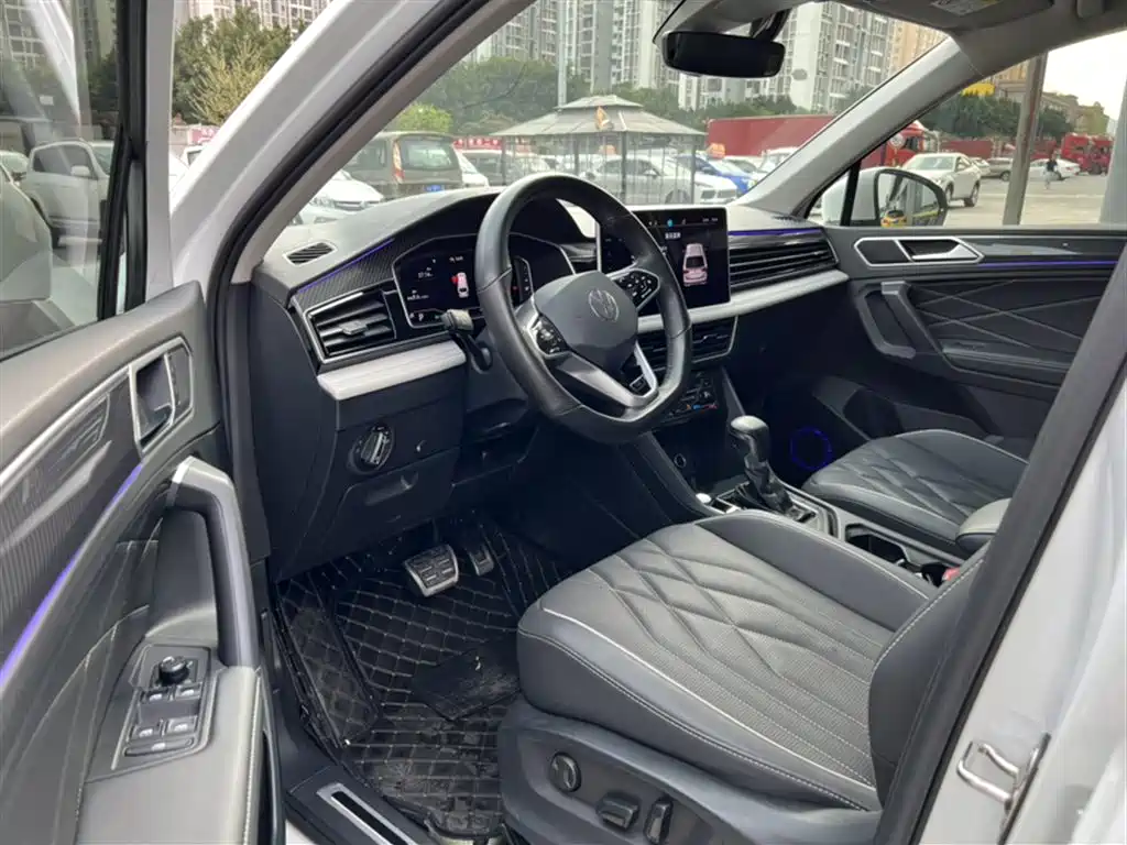 Volkswagen Tiguan L 2023 Facelift 330TSI Auto FWD R-Line Premium фото 11