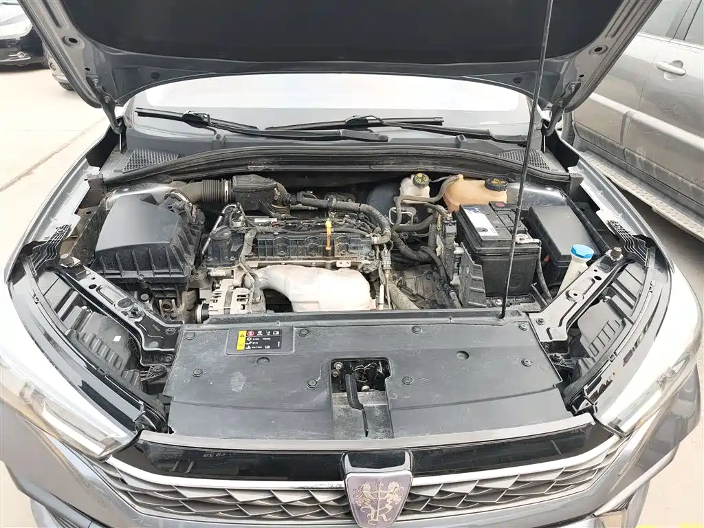 Фото 10 - Roewe i5