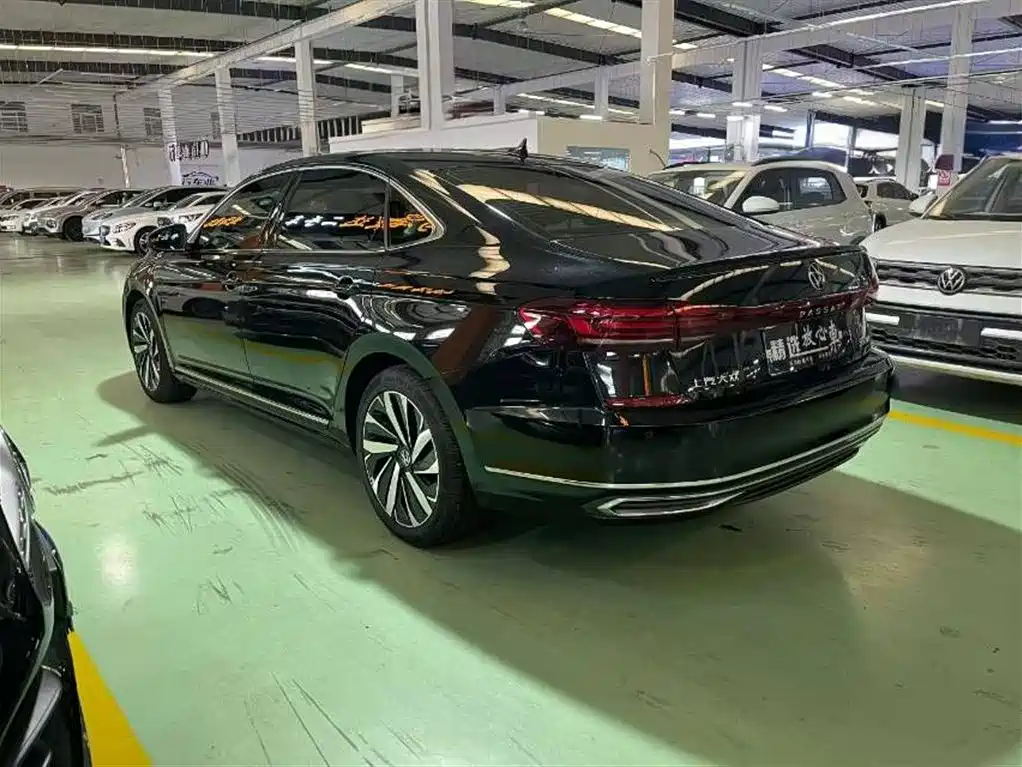 Volkswagen Passat 2022 330TSI Elite Edition фото 7