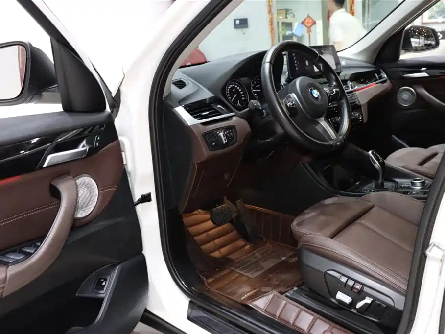 BMW X1 2021 sDrive25Li Leading фото 9