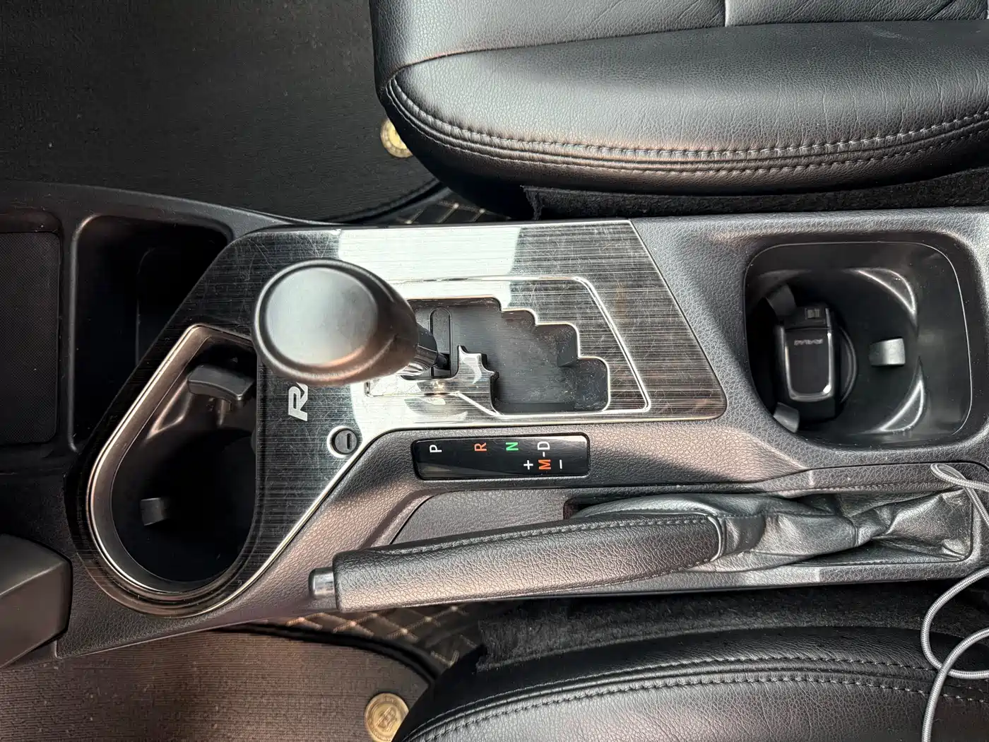 Toyota RAV4 Rongfang 2016 2.0L CVT 2WD Comfort (China V) фото 17