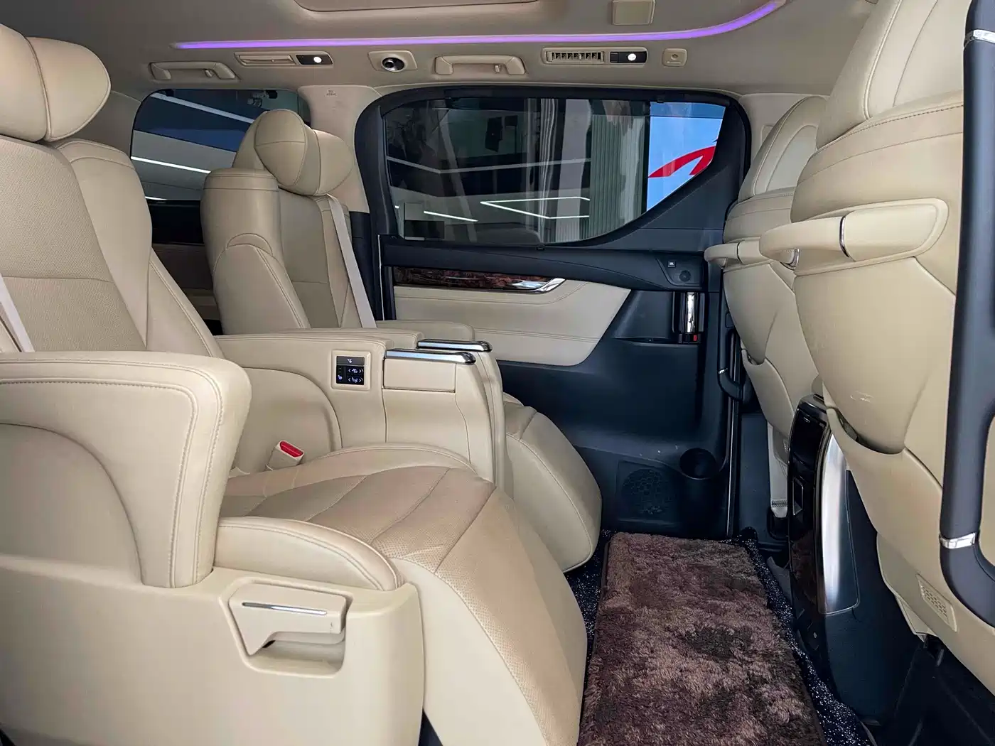 Toyota Alphard 2018 Facelift 3.5L Luxury Edition фото 14