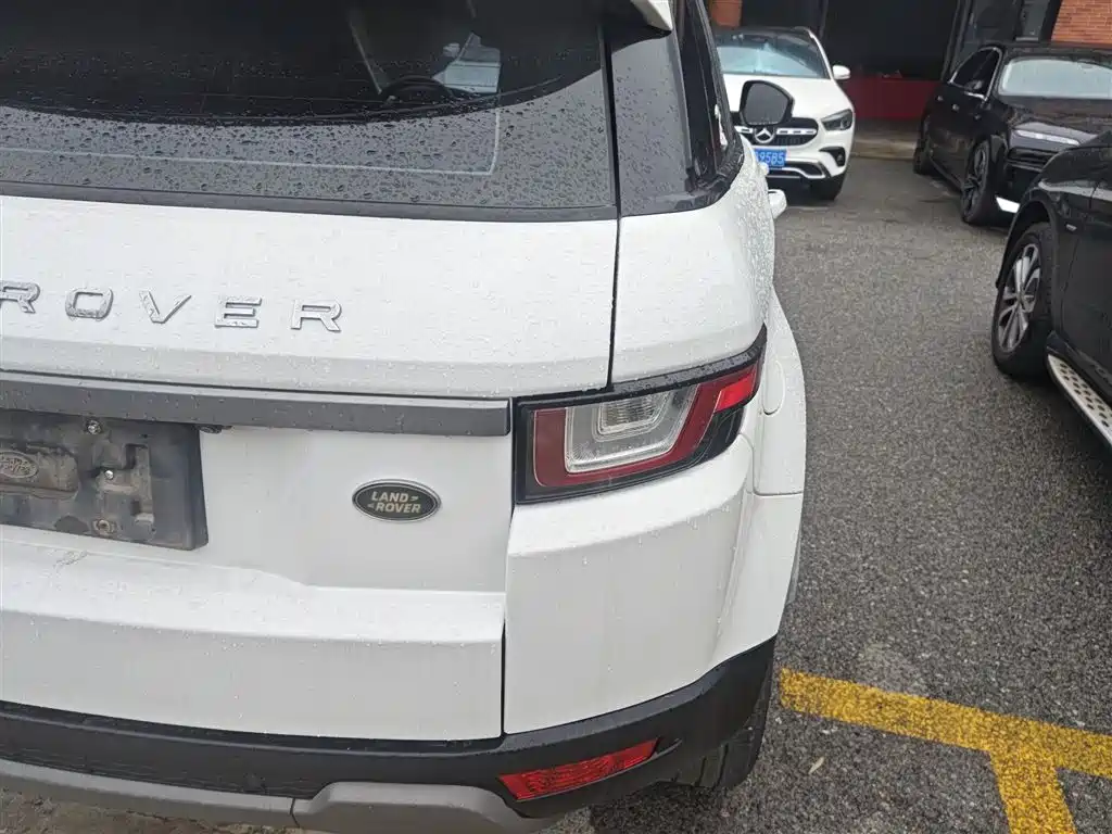 Land Rover Range Rover Evoque 2016 2.0T SE ZhiYao фото 24