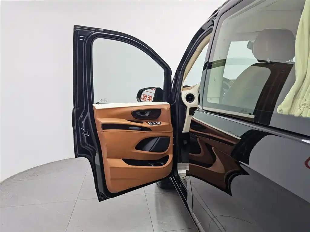 Mercedes-Benz Vito 2020 2.0T Elite Edition (7-seater) фото 8