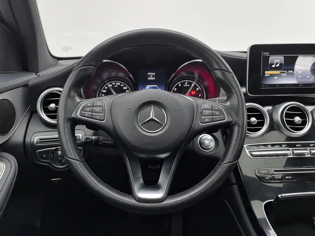 Mercedes-Benz GLC 2017 GLC 200 4MATIC фото 11