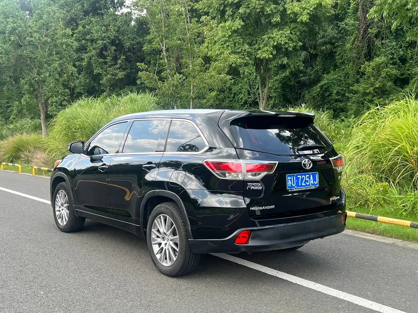 Photo 4 - Toyota Highlander