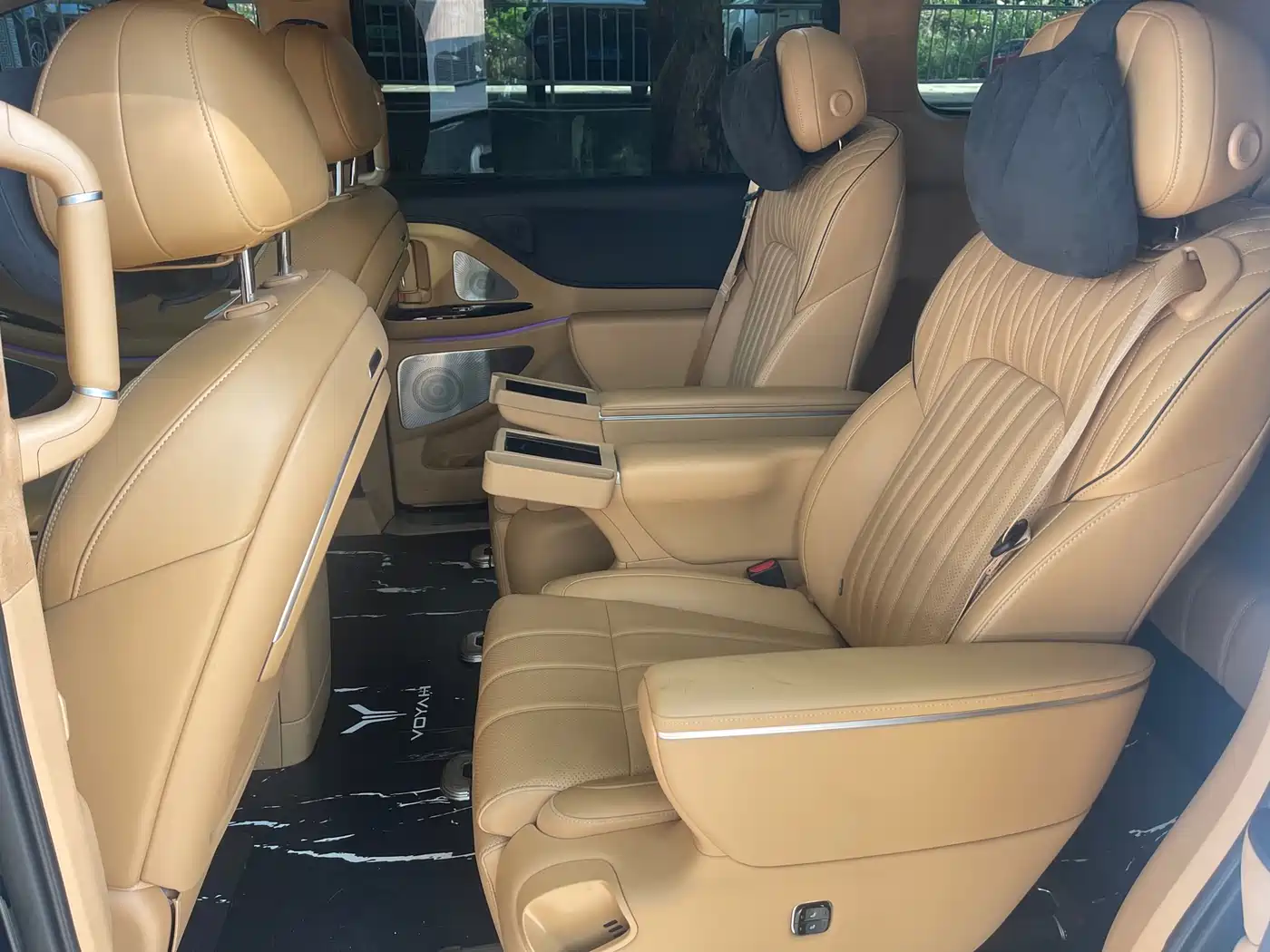 Voyah Auto Voyah Dreamer 2025 PHEV AWD Flagship Qian Kun Edition фото 15