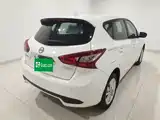 Photo 7 - Nissan Tiida
