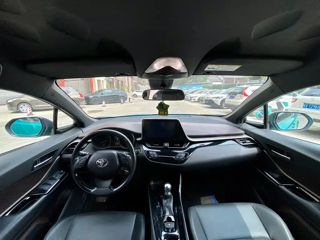 Toyota C-HR 2018 2018 2.0L Flagship Edition China V
