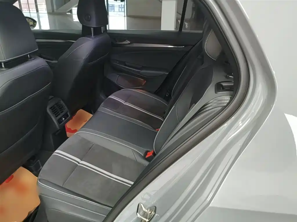 Volkswagen Golf 2023 Facelift 280TSI DSG R-Line Lite фото 13