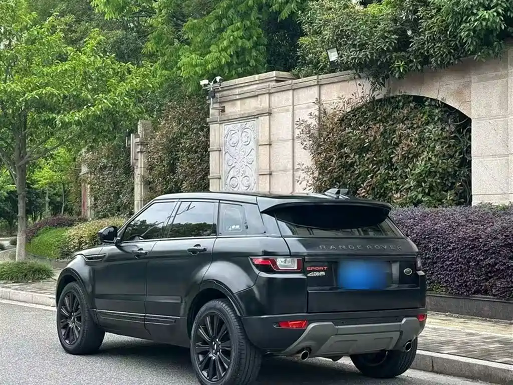 Land Rover Range Rover Evoque 2017 2.0T British Style Edition фото 16