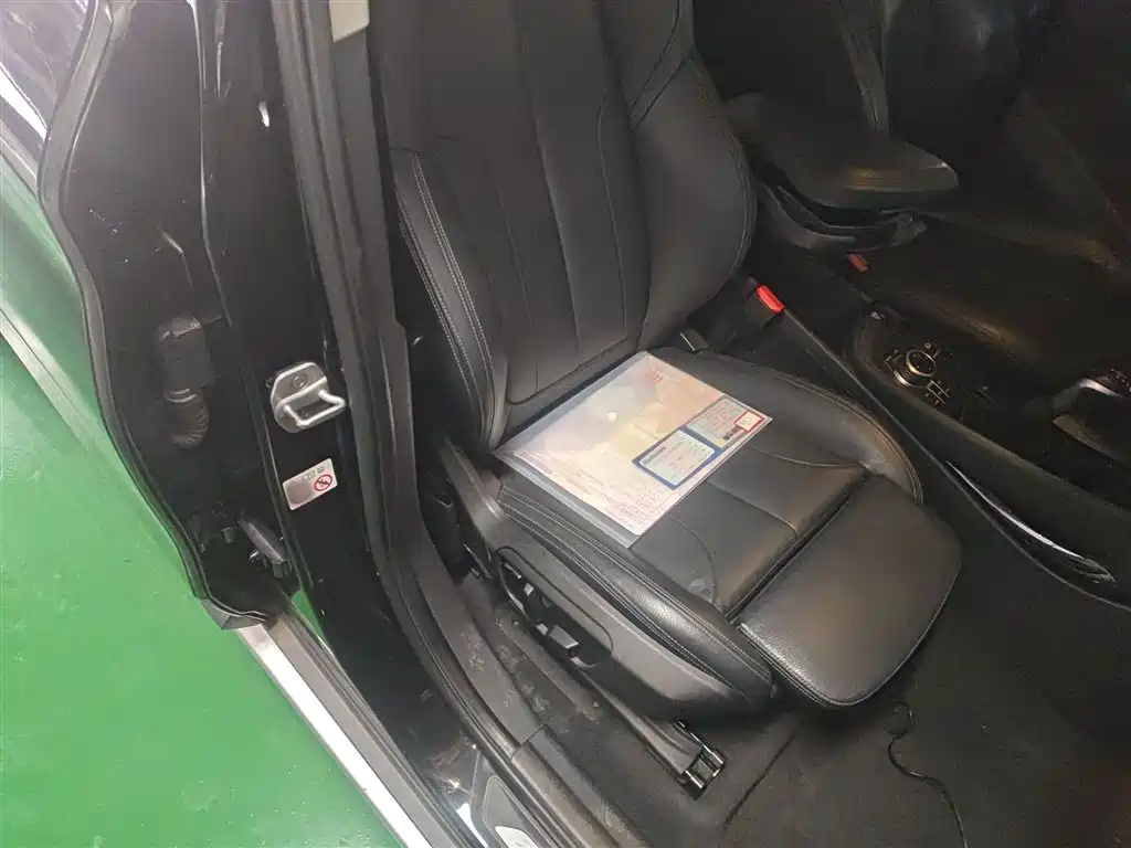 BMW X1 2018 xDrive20Li Premium Model фото 16
