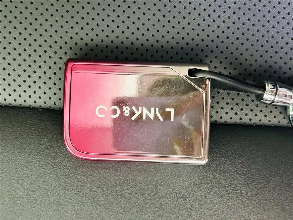 Lynk & Co 06 2021 1.5T Shero Pink Special Edition фото 13