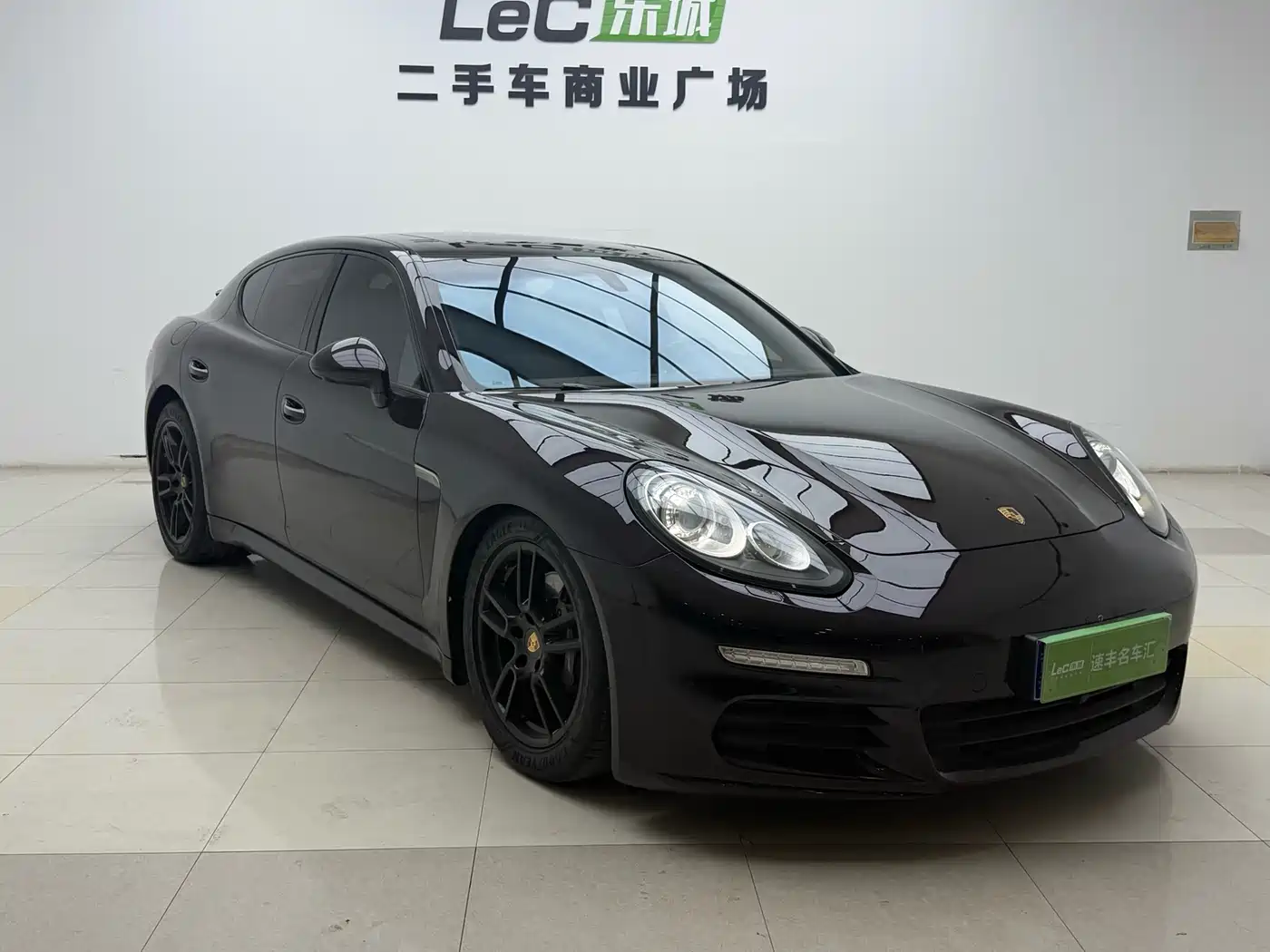Porsche Panamera 2014 Panamera 3.0T фото 2