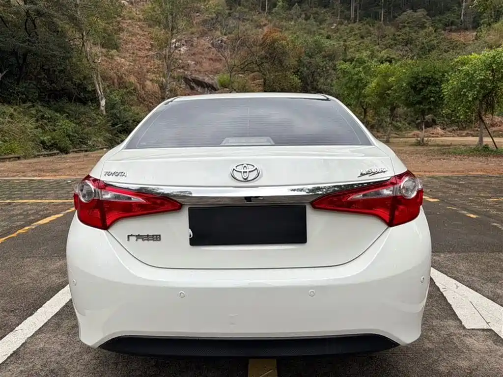 Toyota Levin 2014 1.6G CVT Elite Edition фото 8