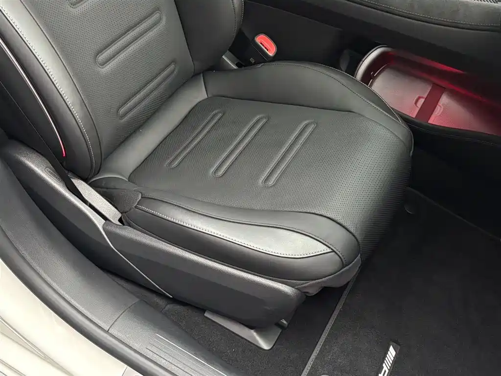 MERCEDES-BENZ EQS AMG