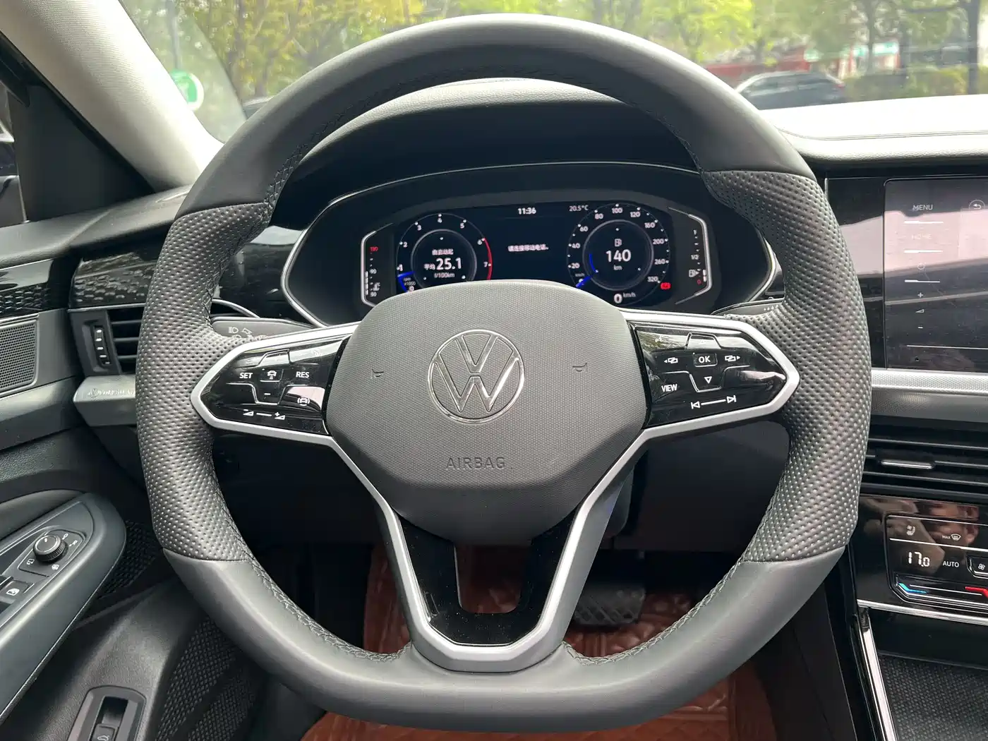 Volkswagen Passat 2024 380TSI Elite Edition фото 19