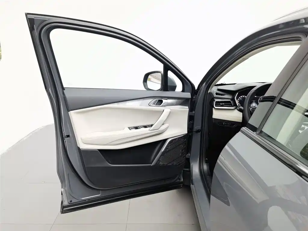 LYNK 06